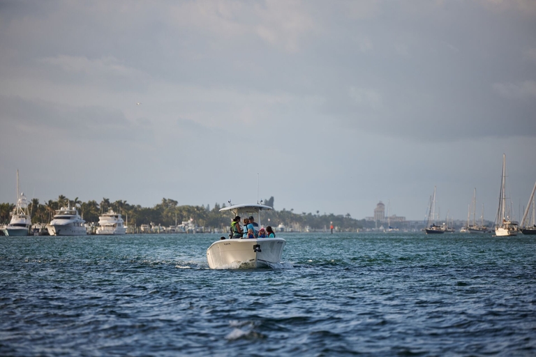 A boat drives straight ahead on the water, right of way rules on water concept. 
